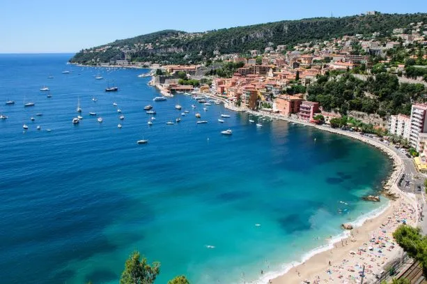 Explore The Coastline By Sailboat For The Best Views
