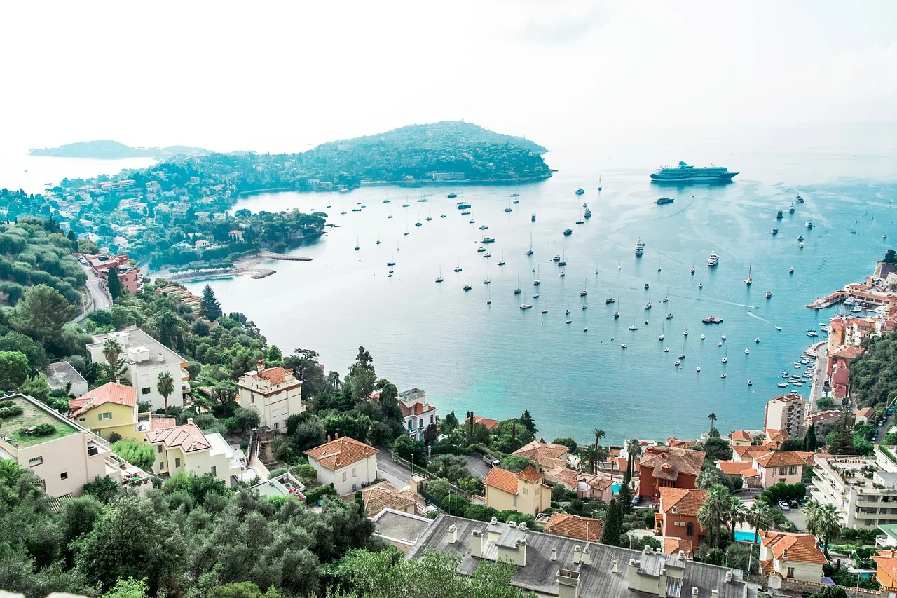 City of Nice, France by Charlottees via Pixabay(https://pixabay.com/)
