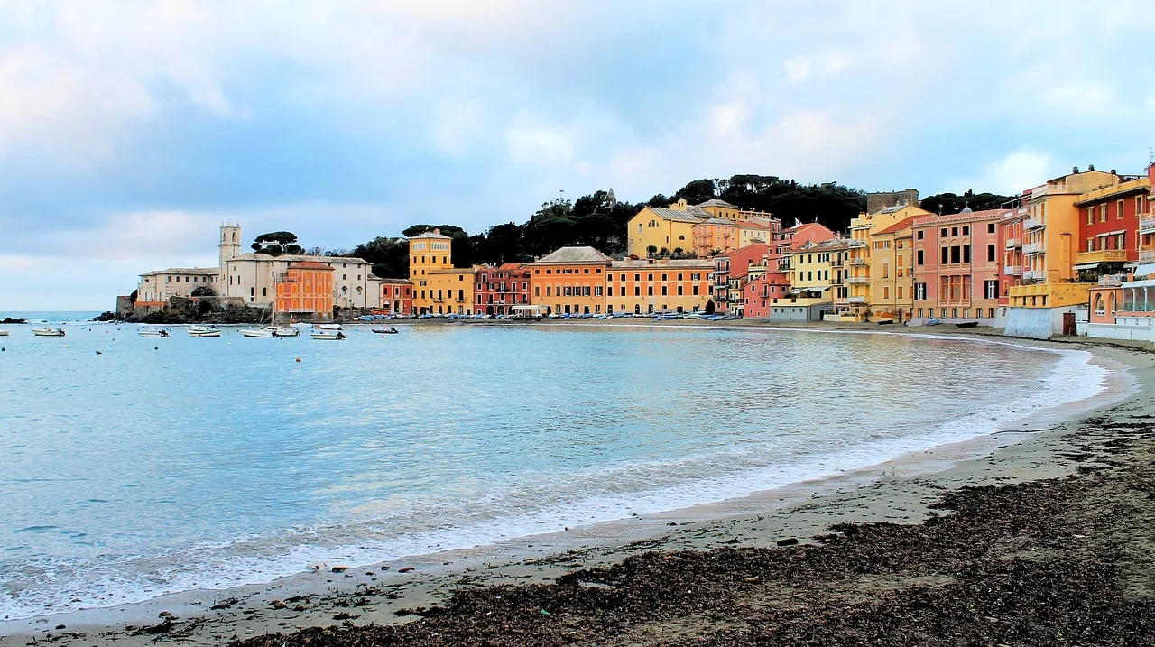Sestri Levante by Claudio Romeo via Pixabay(https://pixabay.com/)